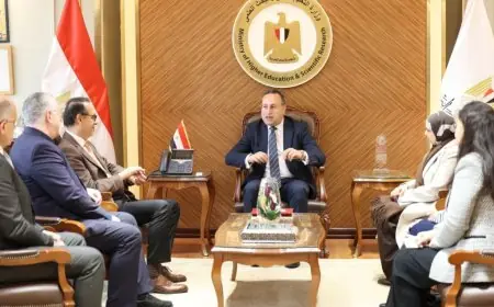 وزير التعليم العالي يستعرض فرص التعاون الأكاديمي وبرامج البحث المتميز مع جامعة بون الألمانية