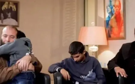 والد حمزة يعيد ابنه إلى عائلته بعد 11 سنة من الاختطاف والطفل يبكي في حضنه القصة المؤثرة كاملة