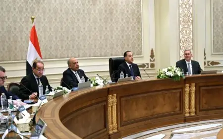 رئيس الوزراء يستضيف مائدة مستديرة مع قادة شركات الطاقة العالمية والمؤسسات المالية الدولية لتعزيز التعاون الاقتصادي