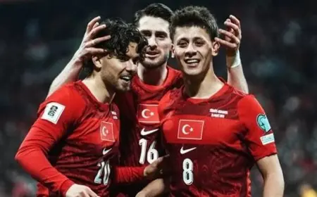 منتخب تركيا يتأهل إلى نهائيات كأس العالم بعد غياب 24 عامًا