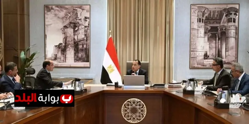 رئيس الوزراء يراقب تجهيزات موسم توريد القمح المحلي الحالي