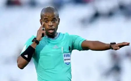 تعيين توم أبونجيل حكمًا لمباراة الزمالك ضد شباب بلوزداد في ذهاب نصف نهائي كأس الكونفدرالية