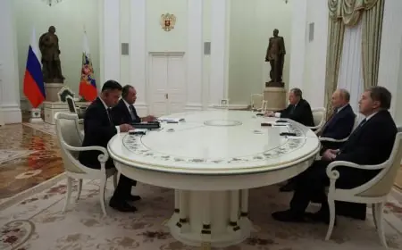 وزير الخارجية يقدم رسالة الرئيس السيسي إلى بوتين لتعزيز العلاقات الثنائية